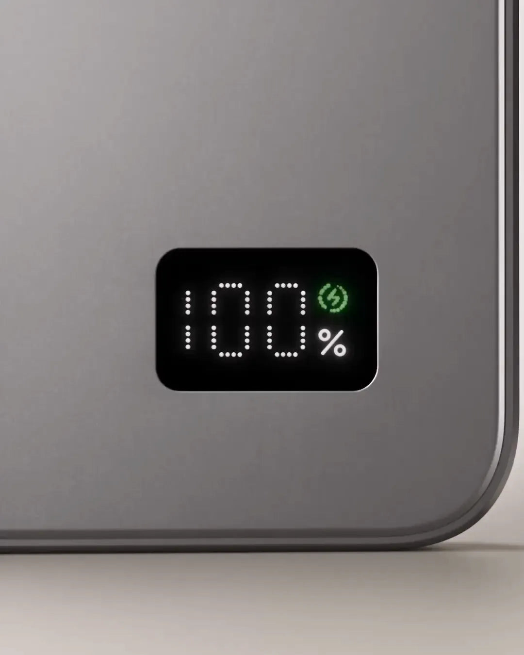 HELION AIR close up: the silver aluminium face with its display lit